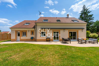 Maison - 238 m² - 8 pièces