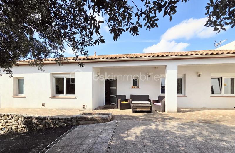 Villa - 227 m² - 8 pièces