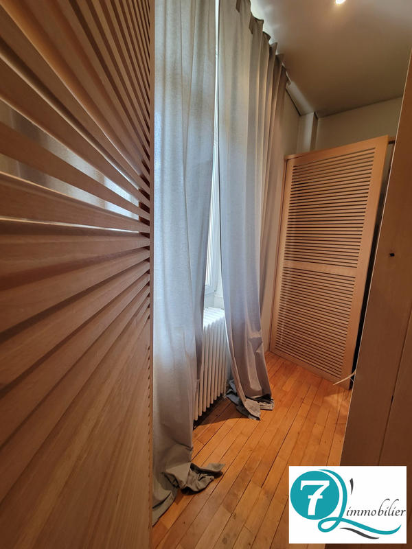 Maison - 200 m² - 10 pièces