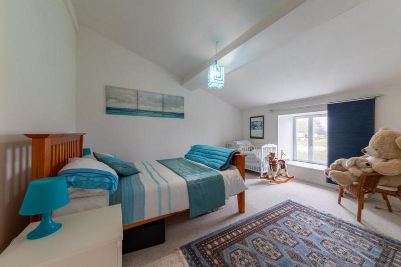 Propriété - 256 m² - 6 pièces