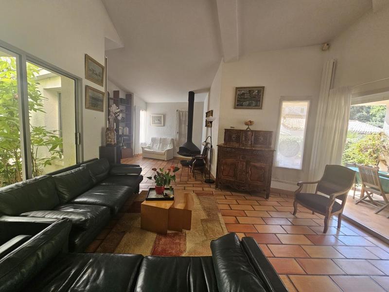 Maison - 206 m² - 6 pièces