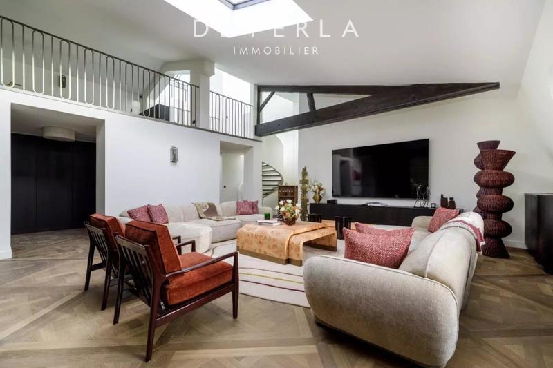 Appartement - 313 m² - 7 pièces