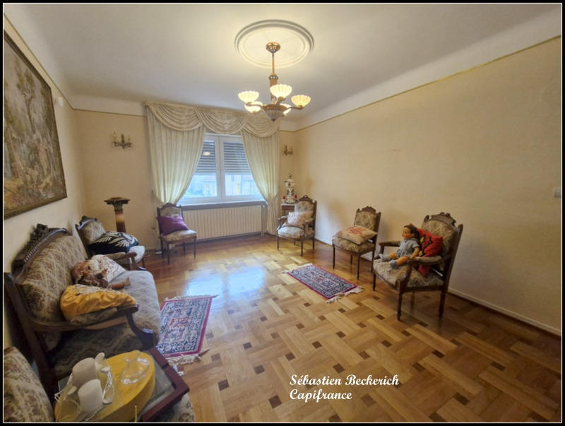 Maison de village - 235 m² - 9 pièces