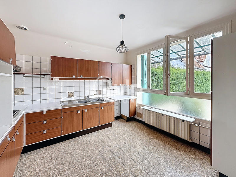 Maison - 92 m² - 5 pièces