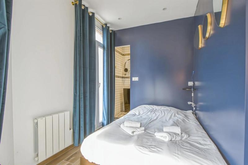 Appartement - 98 m² - 8 pièces