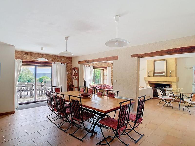 Maison - 440 m² - 13 pièces