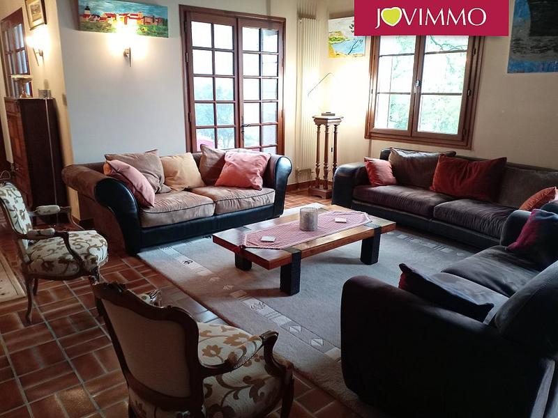 Maison - 305 m² - 10 pièces