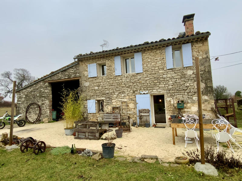 Mas - 600 m² - 7 pièces