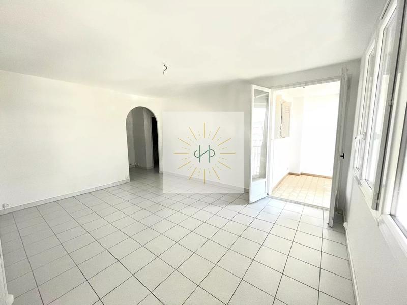 Appartement - 85 m² - 6 pièces