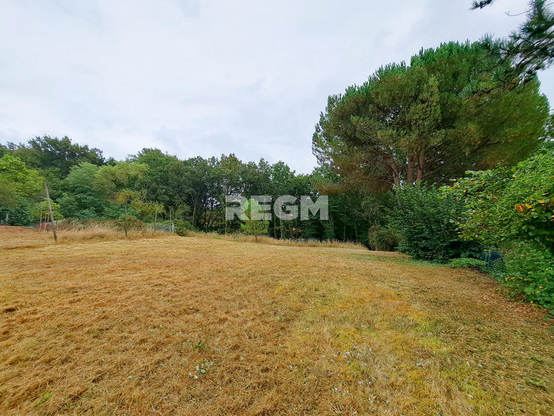 Terrain - 2 500 m²