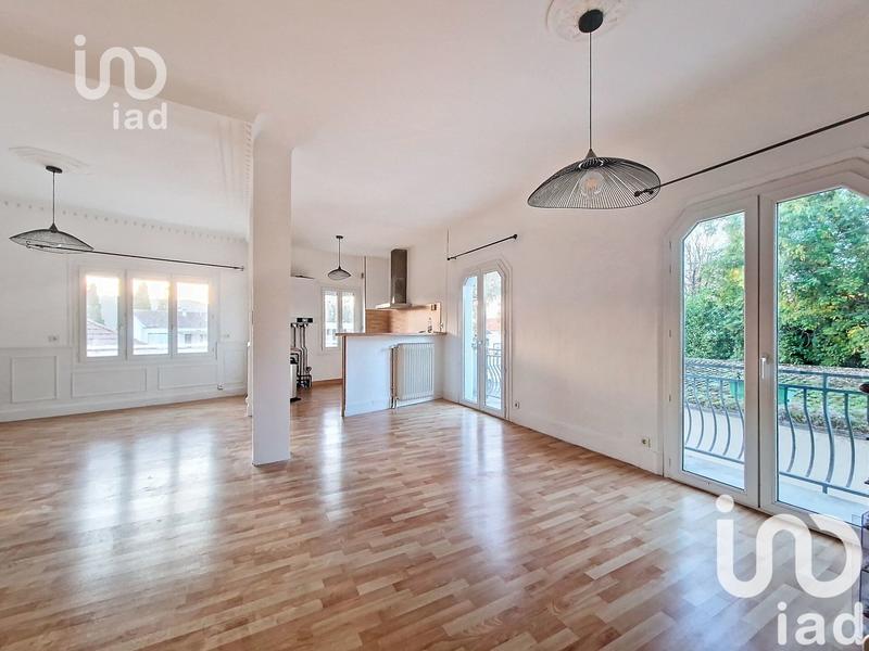 Maison de ville - 240 m² - 7 pièces