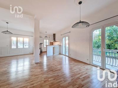 Maison de ville - 240 m² - 7 pièces