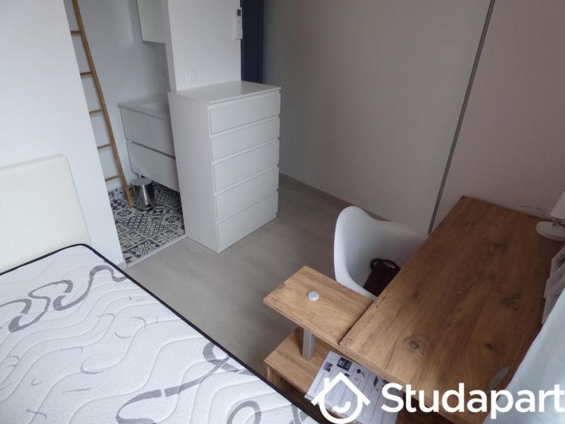 Chambre - 10 m² - 1 pièce