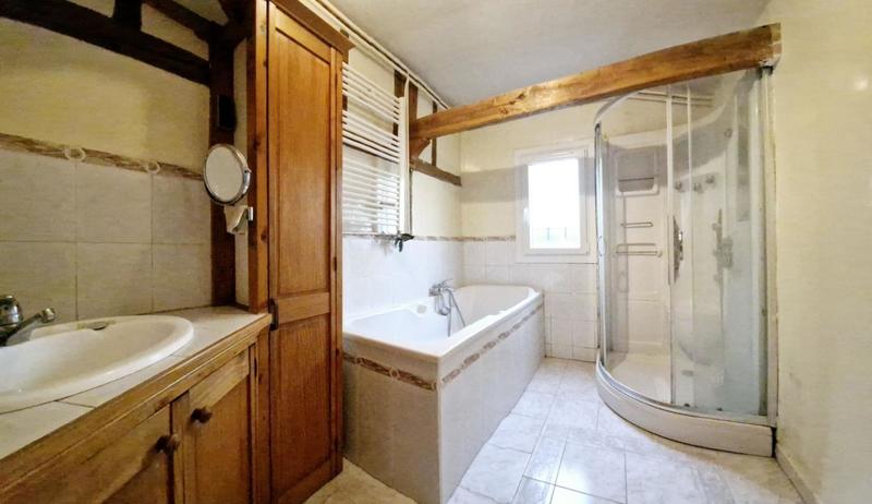 Maison - 196 m² - 10 pièces