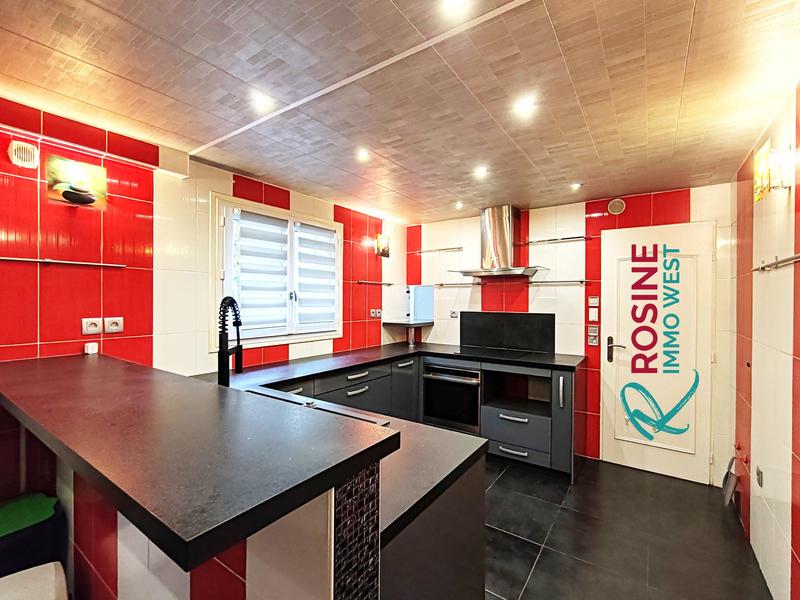 Maison - 163 m² - 7 pièces