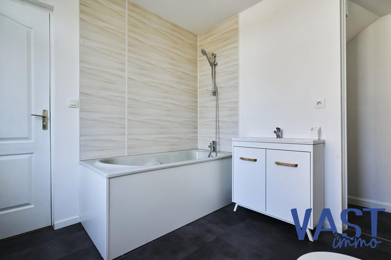 Maison - 92 m² - 4 pièces