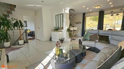 Maison - 116 m² - 6 pièces