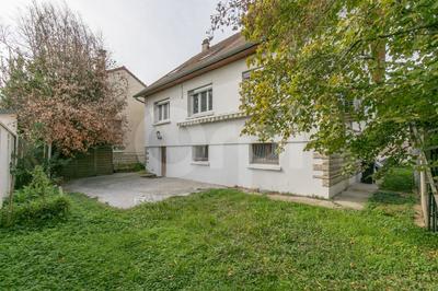 Maison - 177 m² - 7 pièces