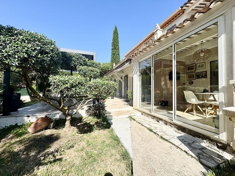 Villa - 160 m² - 10 pièces