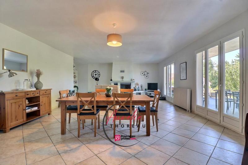 Maison - 224 m² - 7 pièces