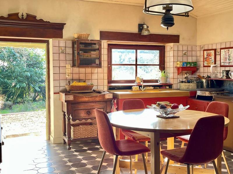 Demeure - 140 m² - 5 pièces