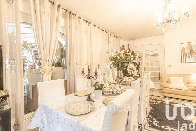 Maison de maîtres - 270 m² - 9 pièces