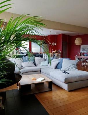 Loft - 135 m² - 6 pièces