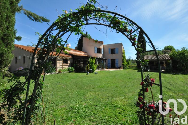 Maison - 200 m² - 6 pièces