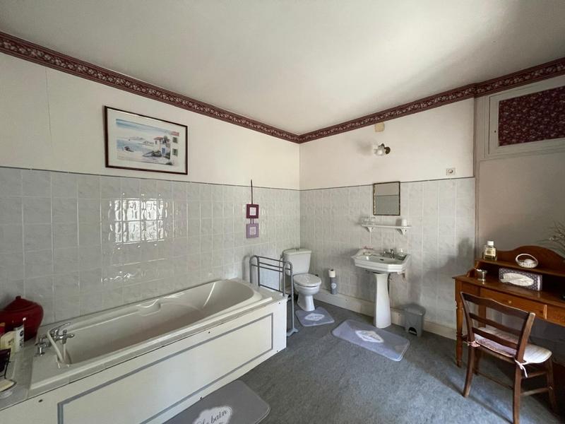 Château - 870 m² - 43 pièces