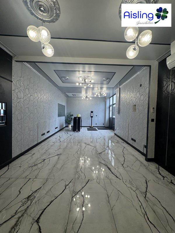 Local commercial - 64 m²