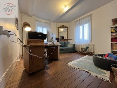 Maison - 163 m² - 5 pièces