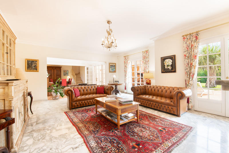 Villa - 350 m² - 8 pièces