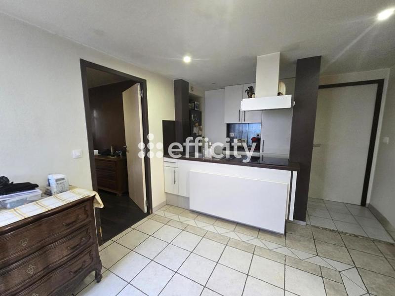 Maison traditionnelle - 160 m² - 8 pièces