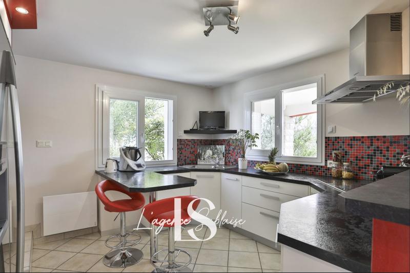 Maison traditionnelle - 145 m² - 6 pièces