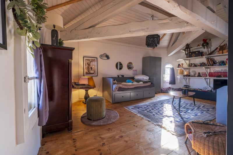 Appartement - 180 m² - 6 pièces