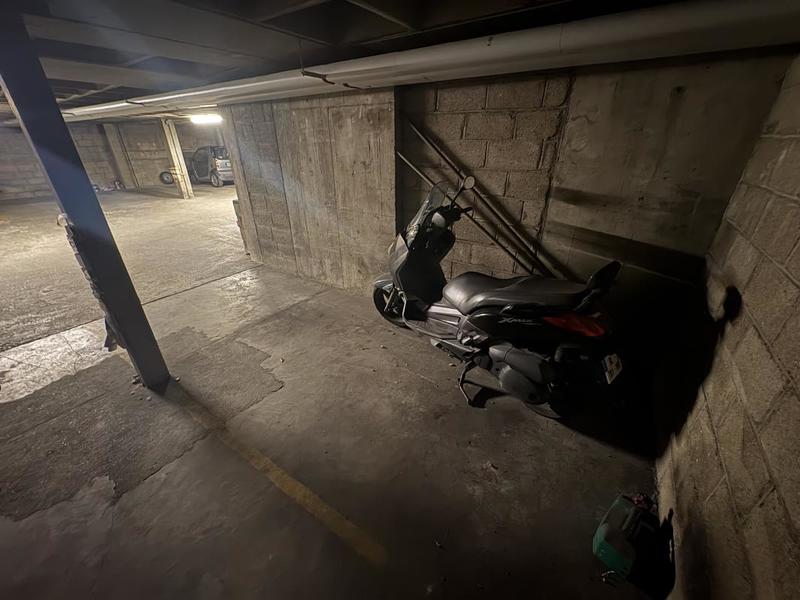 Parking / Garage - 12 m²