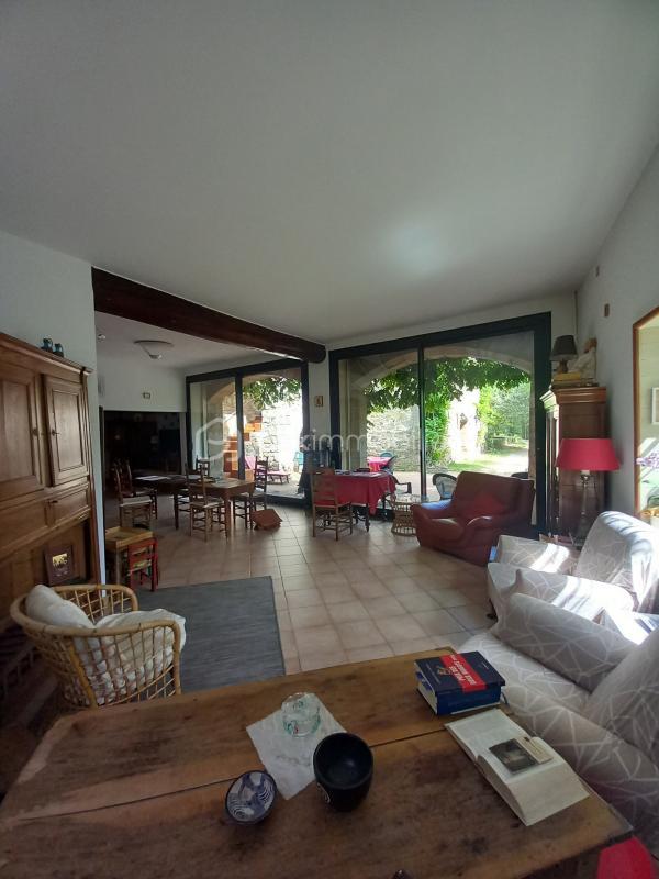 Propriété - 200 m² - 5 pièces