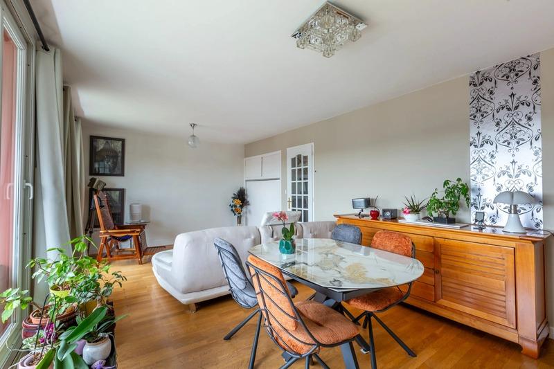 Appartement - 82 m² - 5 pièces