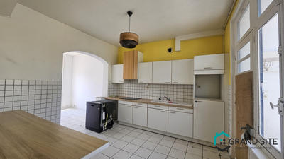 Maison - 99 m² - 5 pièces