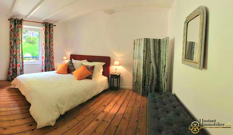 Maison - 282 m² - 10 pièces