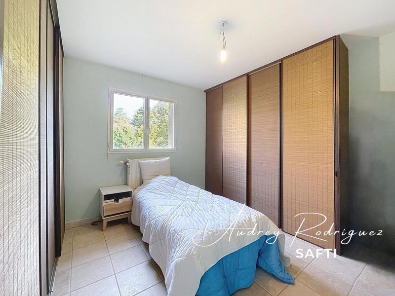 Maison - 224 m² - 10 pièces