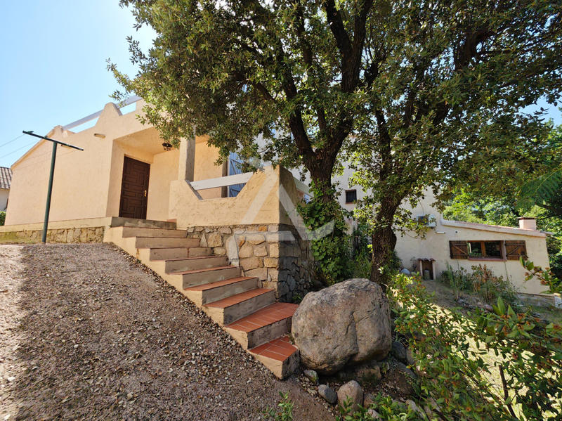 Maison - 106 m² - 5 pièces