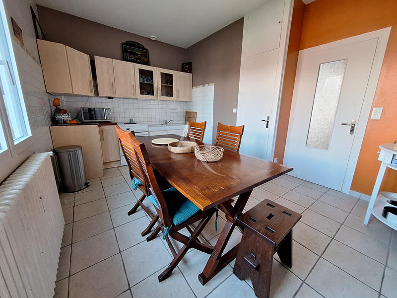 Maison - 122 m² - 8 pièces