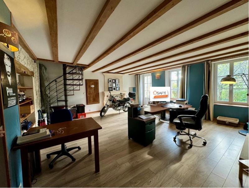 Maison - 245 m² - 8 pièces