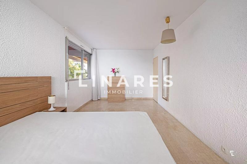 Appartement - 79 m² - 4 pièces