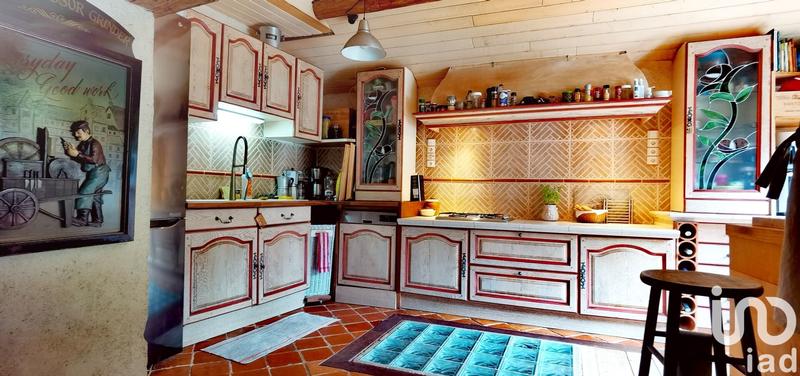 Maison - 212 m² - 12 pièces