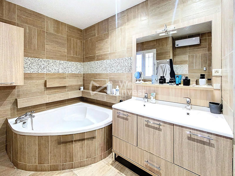 Maison - 165 m² - 5 pièces