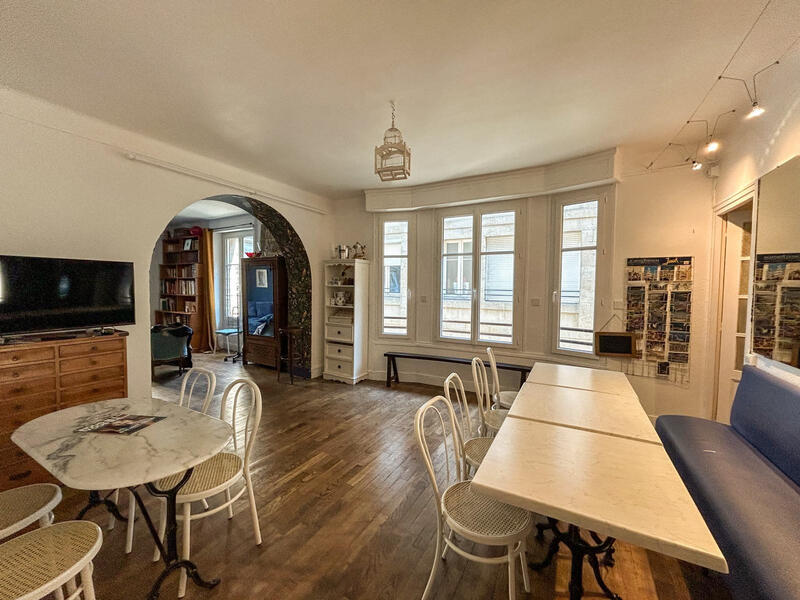 Appartement - 90 m² - 3 pièces