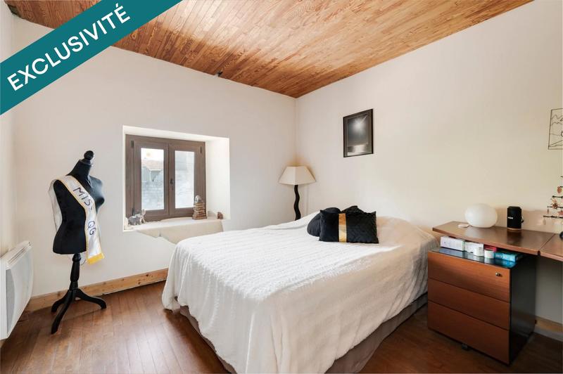 Maison - 265 m² - 10 pièces