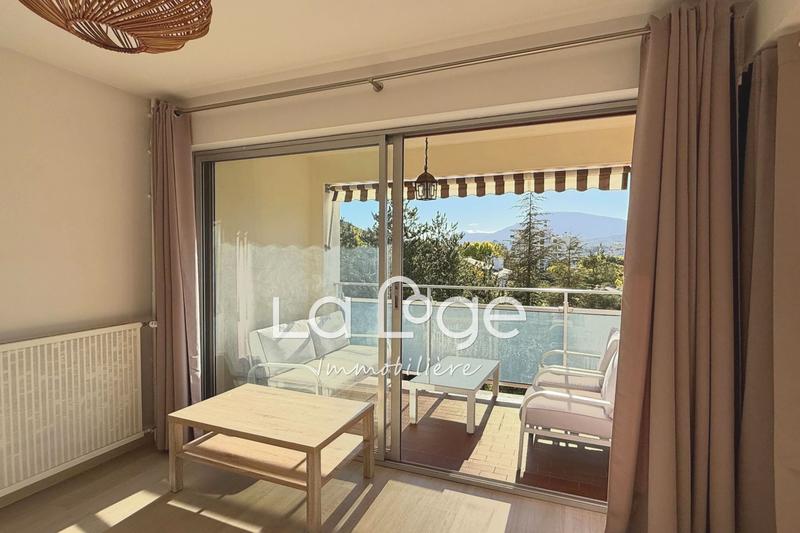 Appartement - 65 m² - 2 pièces